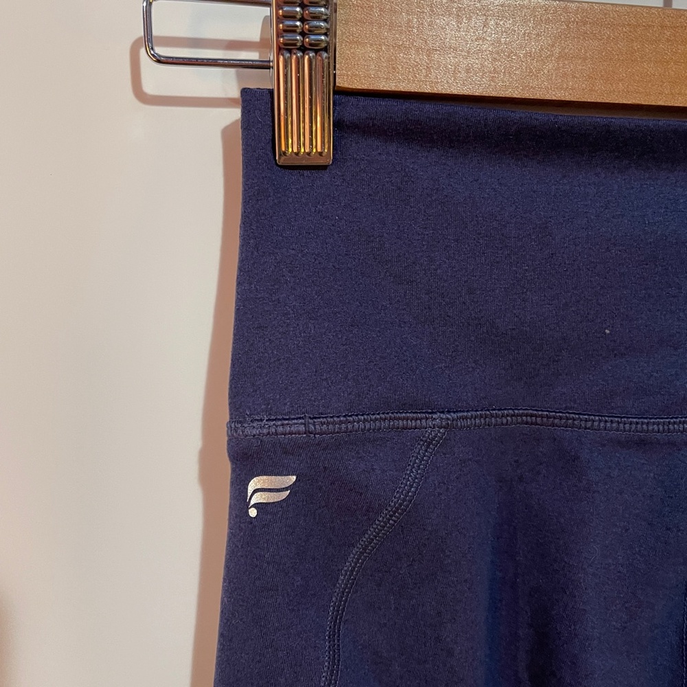 Fabletics High Waisted Mila Pocket Capri‎ Leggings - Picture 6 of 6